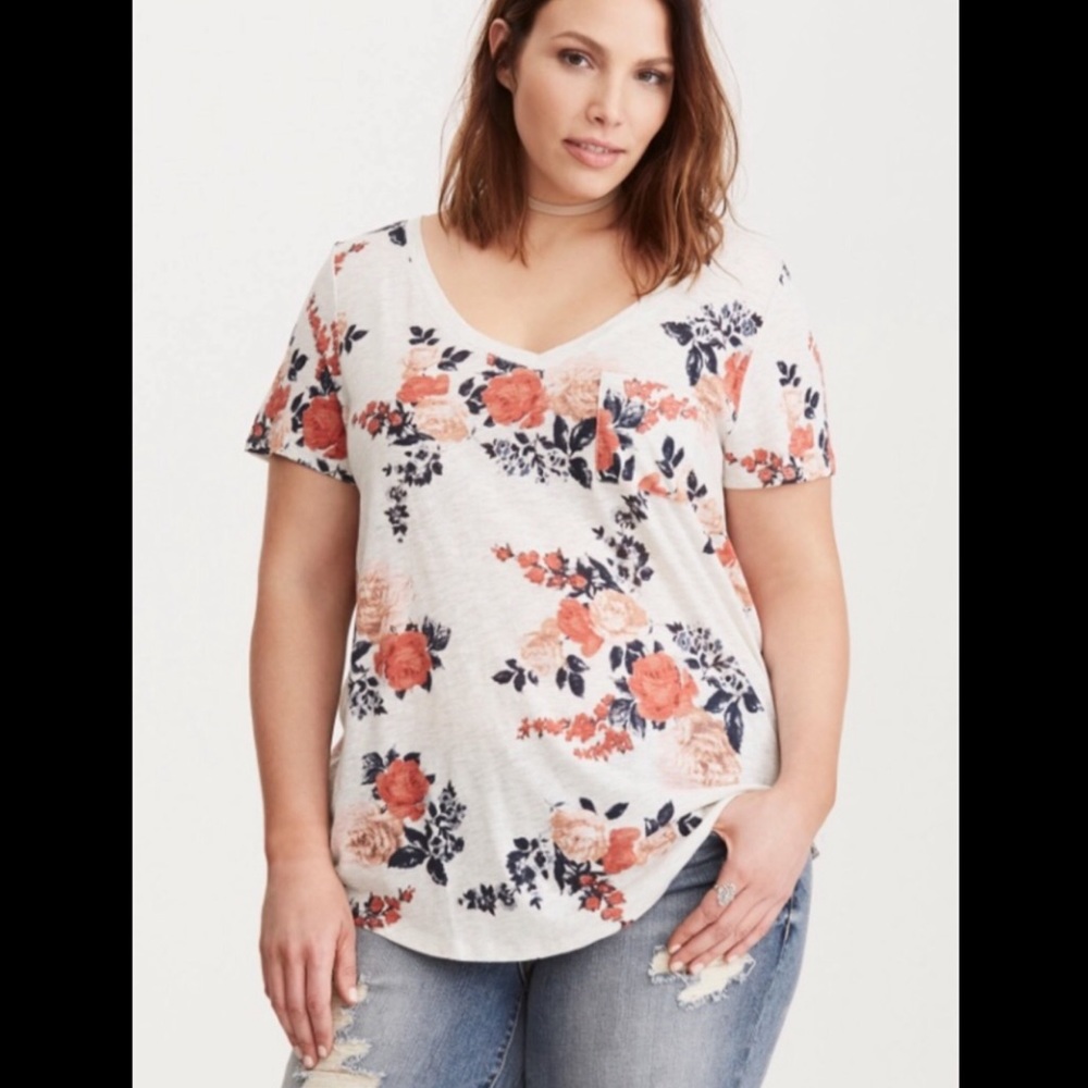 Torrid v neck floral pocket tee